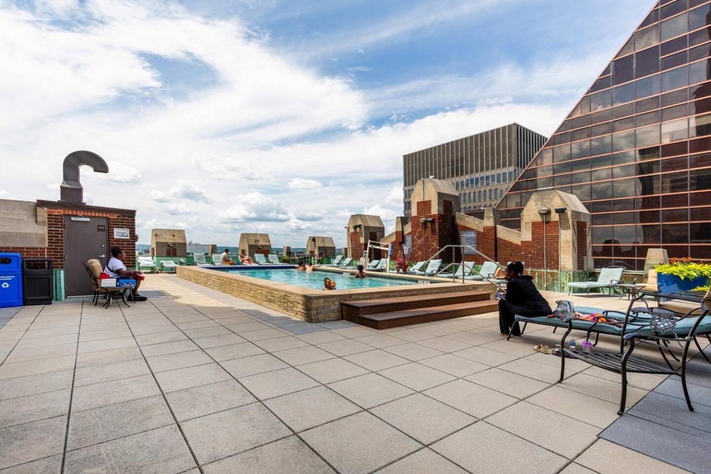 Luxury Inner Harbor Apartment