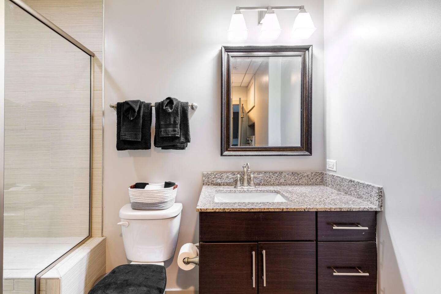 Apartment Luxury Inner Harbor