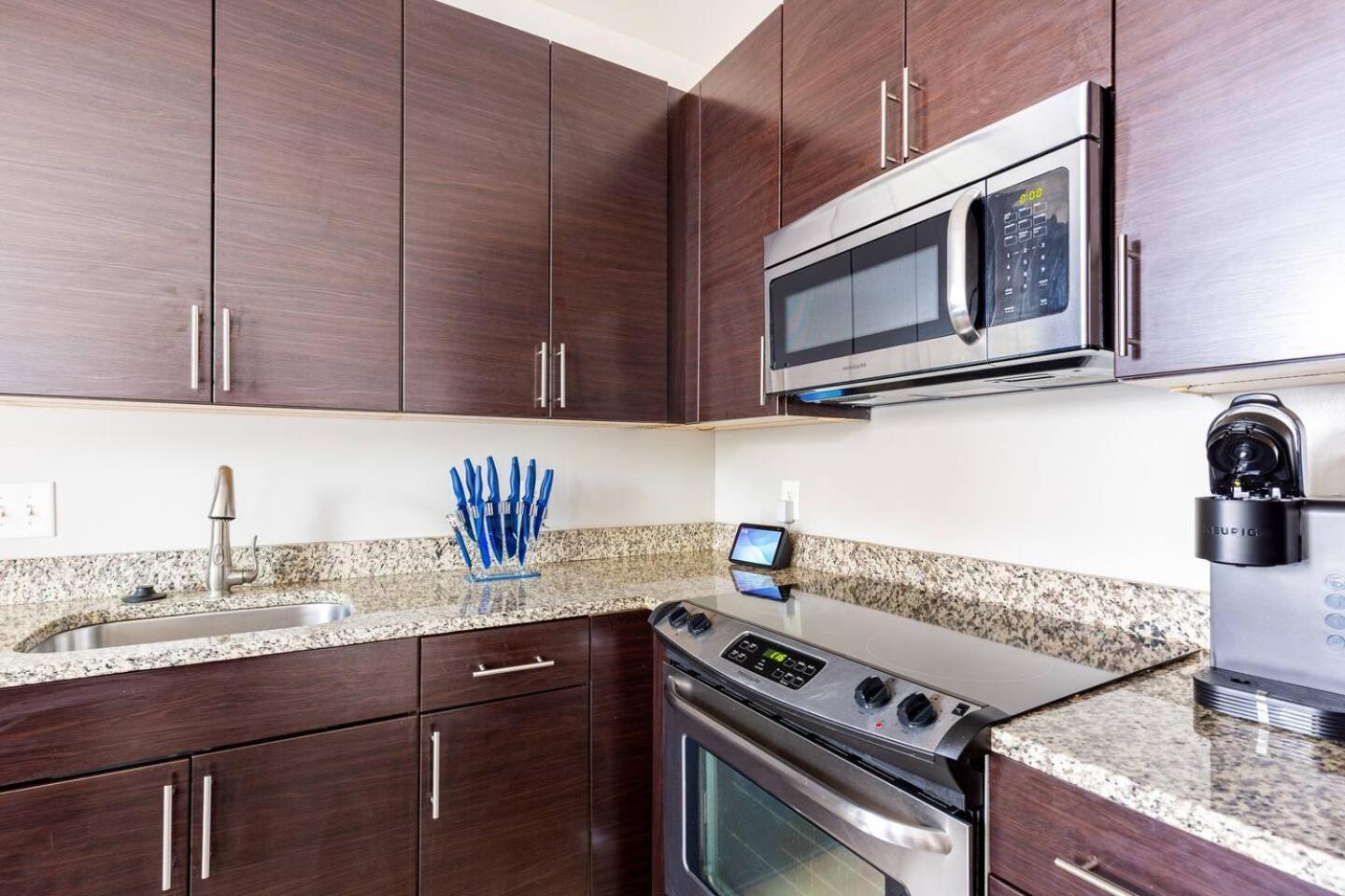 Luxury Inner Harbor Apartment Baltimore